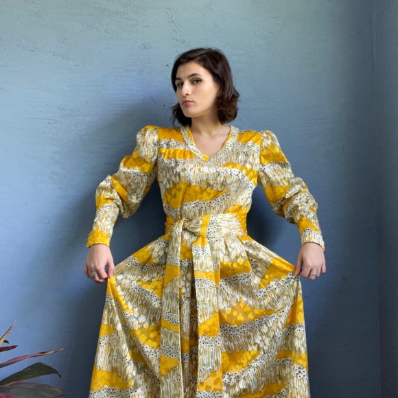 Gorgeous Asian Silk Inspired Custom Made Vintage Gown - Picture 5 of 8